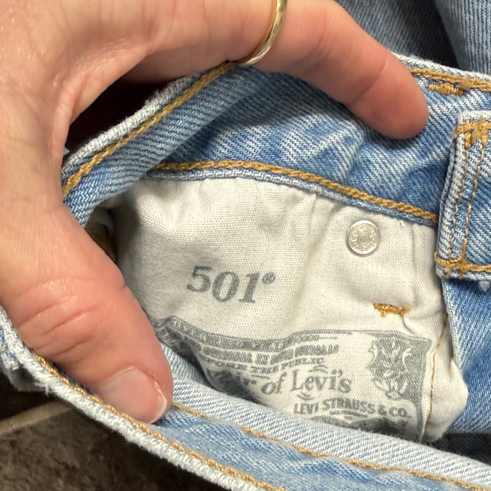 Levi's Light Blue 501 Original Jeans - Picture 3 of 10